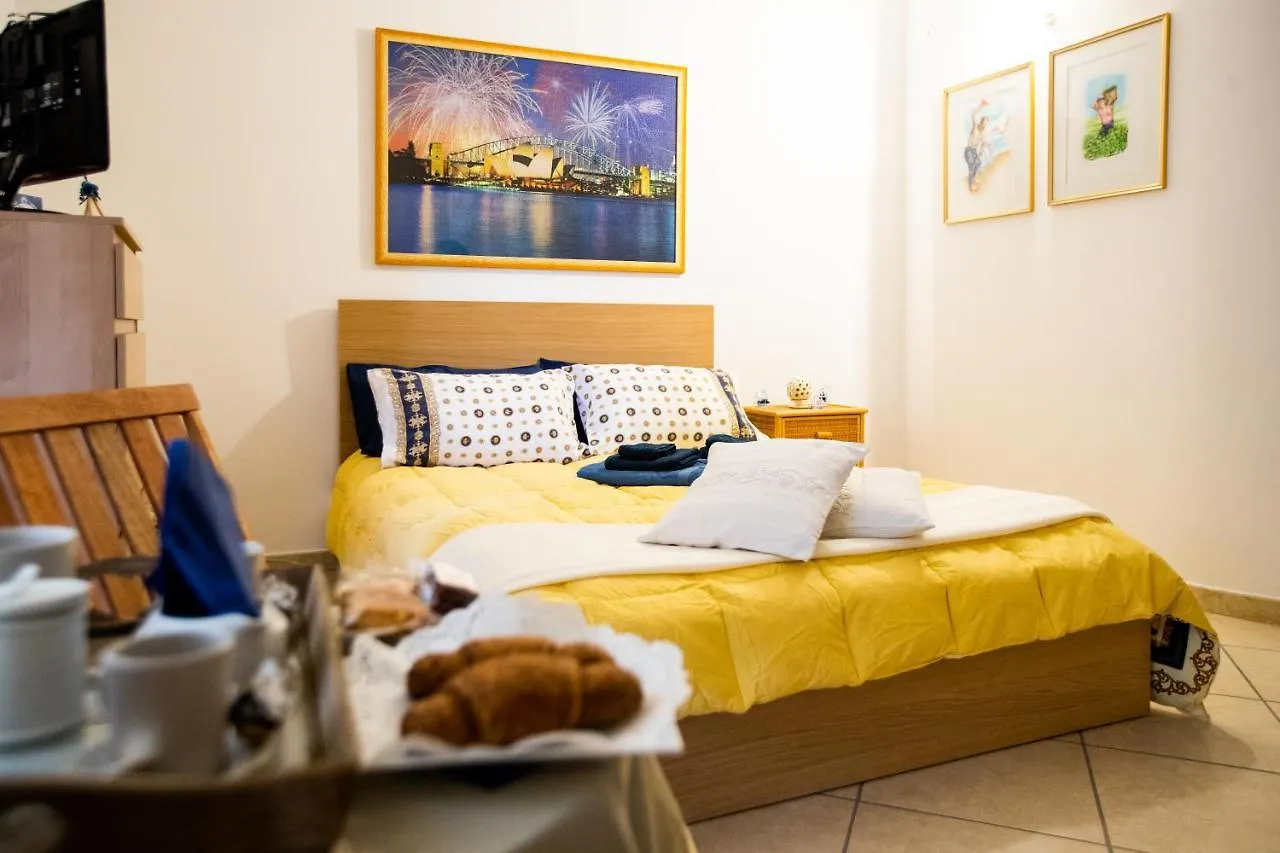 Hotel Anfol Bari 0*,  Italia